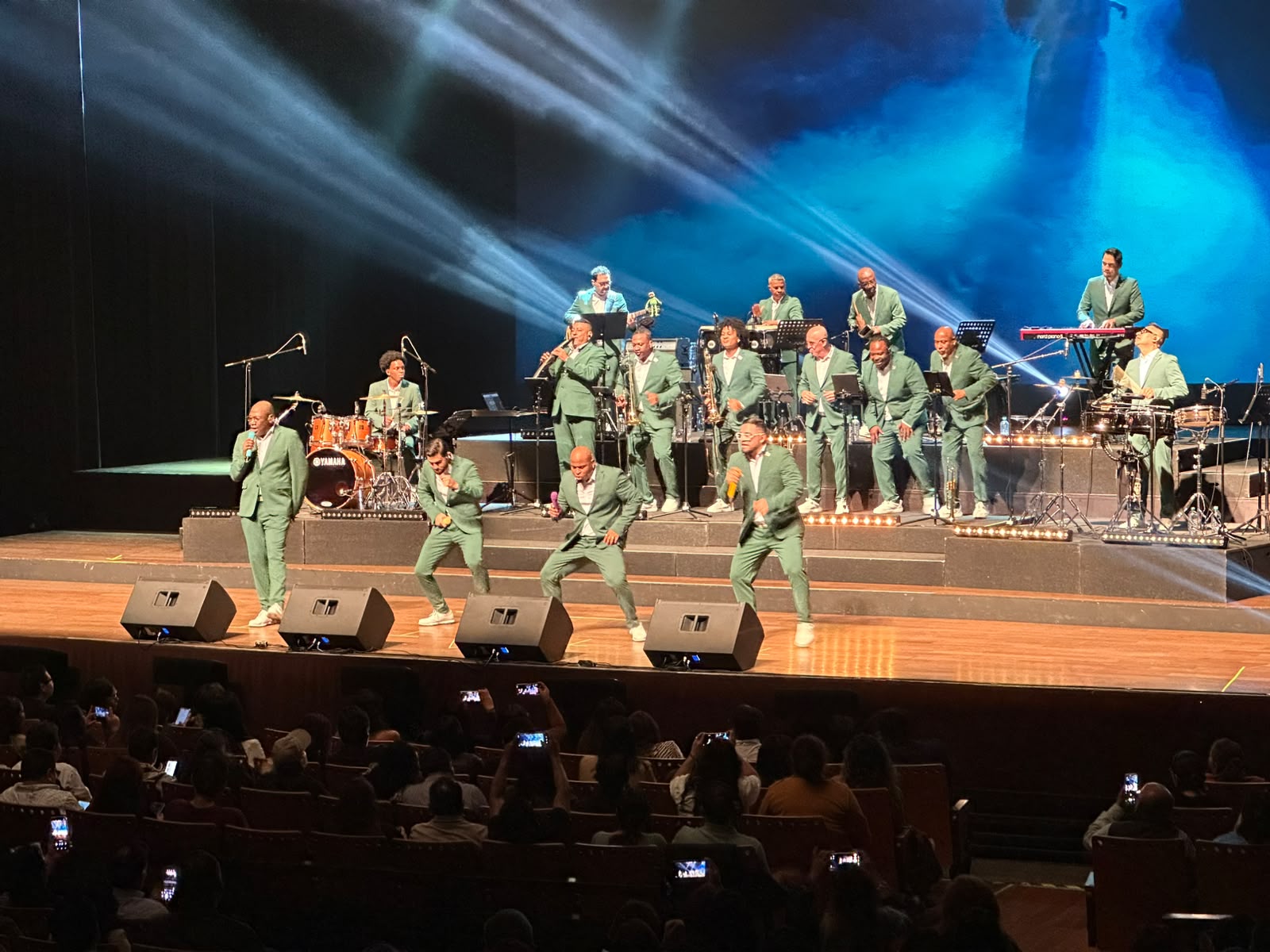 GRUPO NICHE REVOLUCIONÓ EL GRAN TEATRO NACIONAL CON SHOW ÍNTIMO A LLENO TOTAL