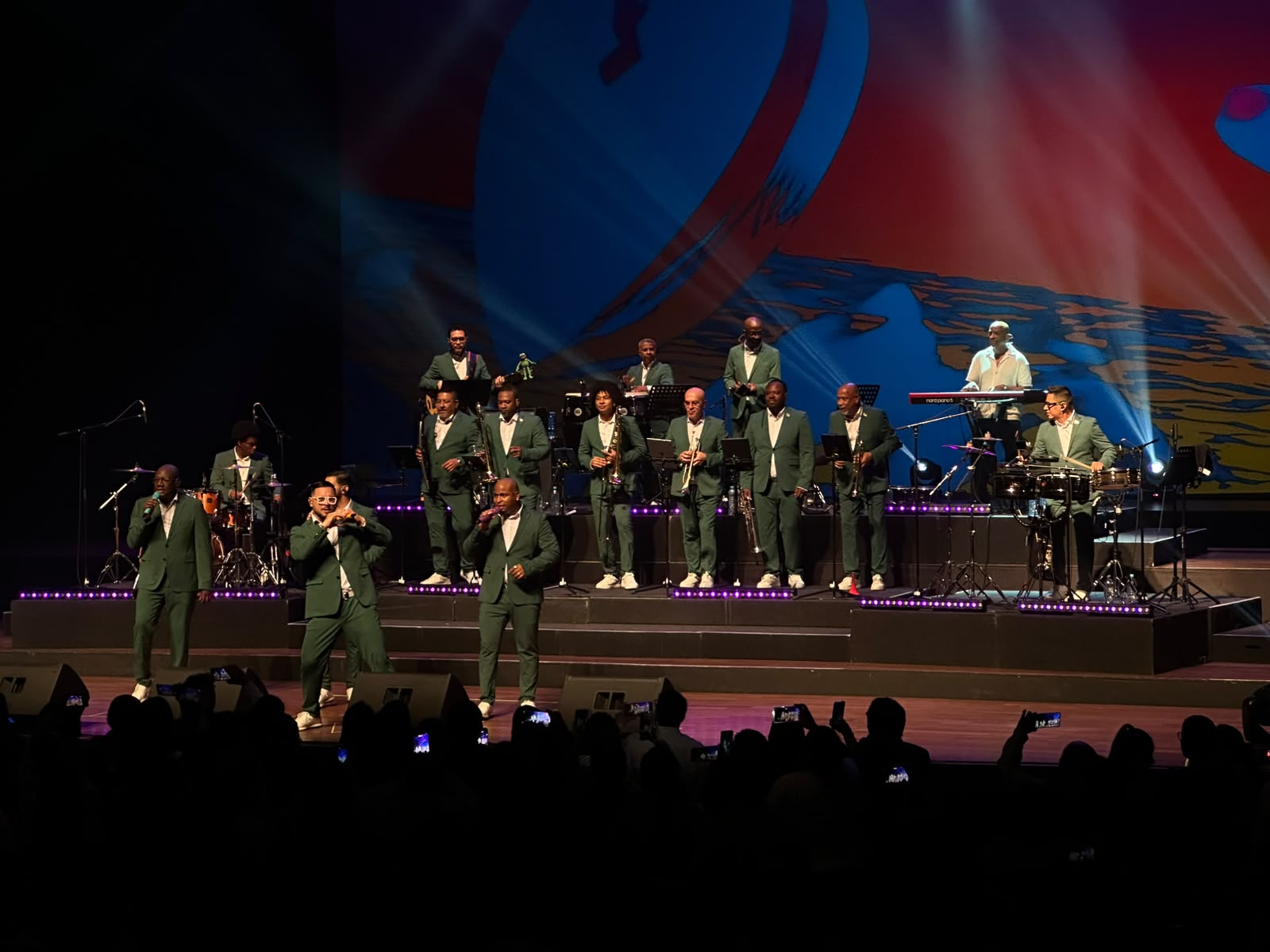 GRUPO NICHE REVOLUCIONÓ EL GRAN TEATRO NACIONAL CON SHOW ÍNTIMO A LLENO TOTAL