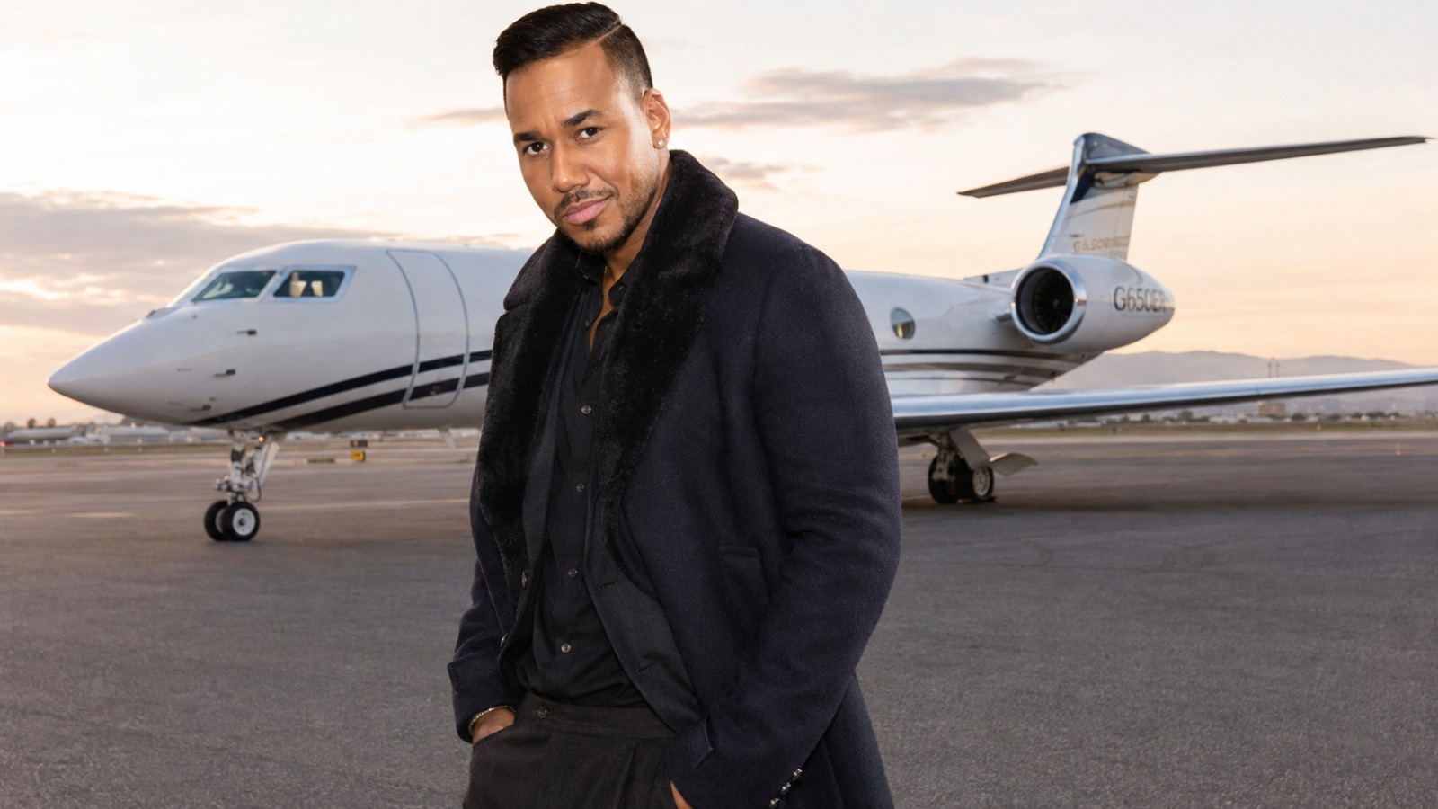 ROMEO SANTOS LLEGA A TODO NIVEL: AVIÓN PRIVADO, MASAJISTA PERSONAL Y UNA SUITE PRESIDENCIAL PARA SUS SHOWS EN EL ESTADIO NACIONAL